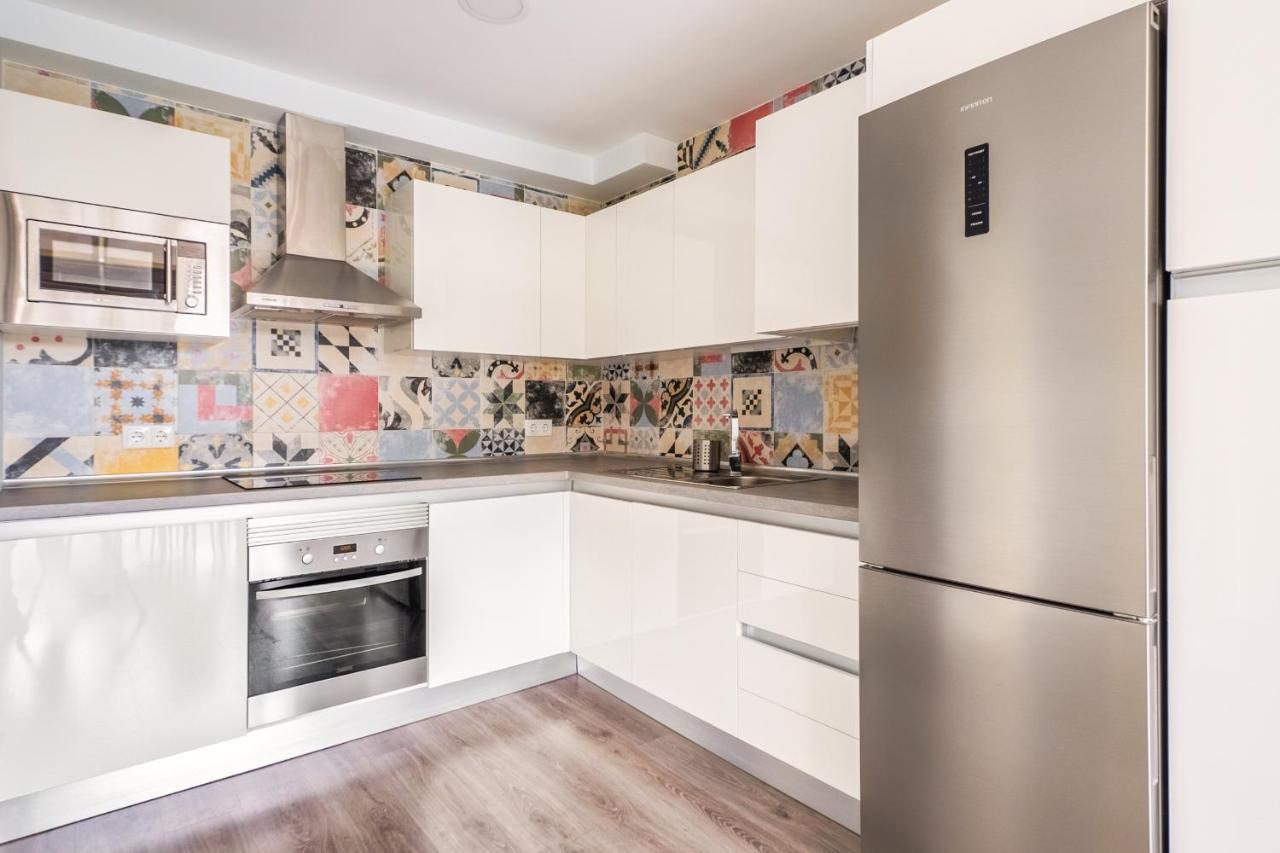 El Ventero Apartment - Elegante Apt Para 5 Con Terraza, Wi-Fi Y Aparcamiento En La Calle Camarma de Esteruelas Dış mekan fotoğraf