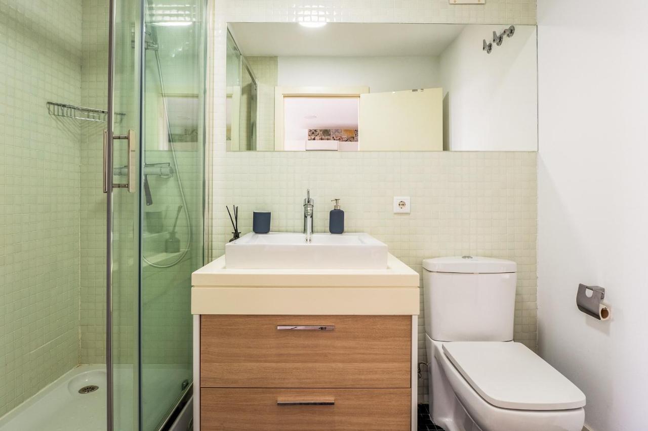 El Ventero Apartment - Elegante Apt Para 5 Con Terraza, Wi-Fi Y Aparcamiento En La Calle Camarma de Esteruelas Dış mekan fotoğraf