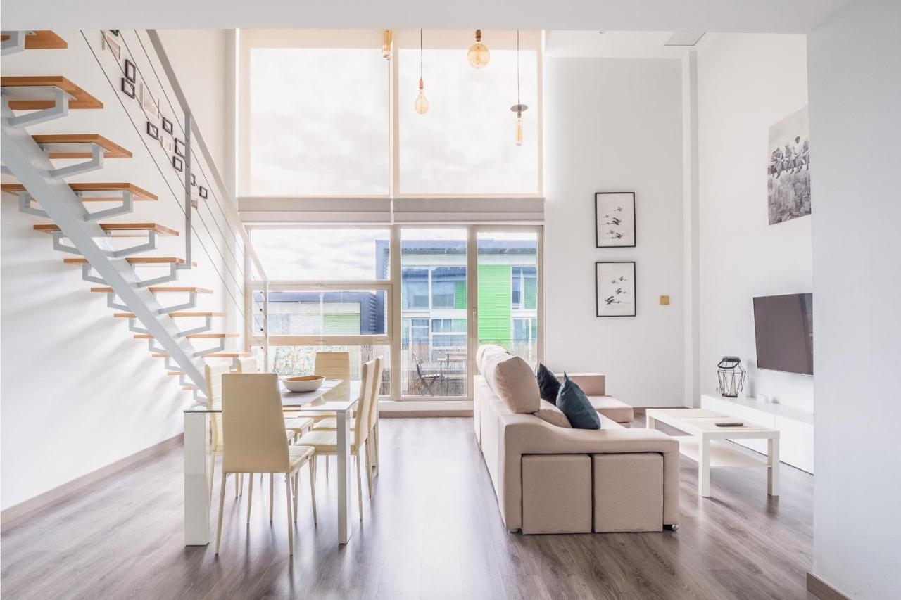 El Ventero Apartment - Elegante Apt Para 5 Con Terraza, Wi-Fi Y Aparcamiento En La Calle Camarma de Esteruelas Dış mekan fotoğraf