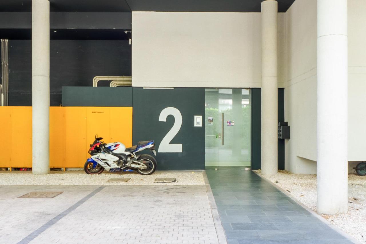 El Ventero Apartment - Elegante Apt Para 5 Con Terraza, Wi-Fi Y Aparcamiento En La Calle Camarma de Esteruelas Dış mekan fotoğraf